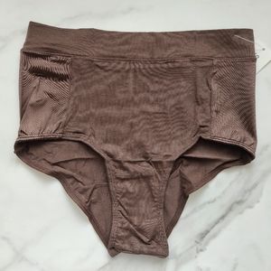 NWT SOMA TELLTALE THE DREAMER SHORTY PANTY IN DOLCE VIDA DARK NUDE SIZE SMALL